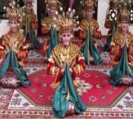 Baju penari Wanita sekapur sirih beludru sulam benang mas